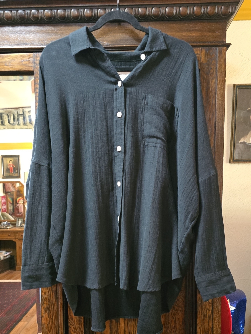 American Eagle Black Shirt